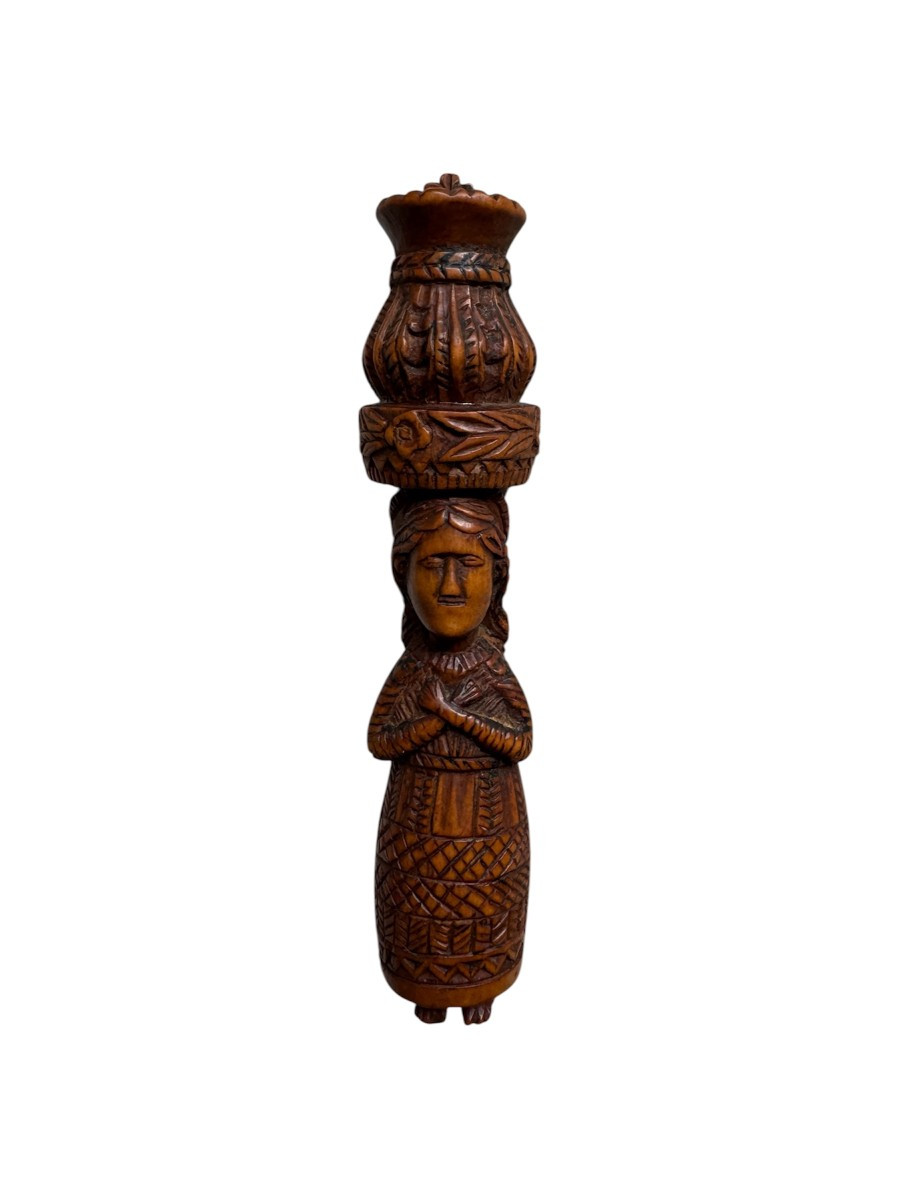 Museum - Carved Boxwood Anthropomorphic Needle-holder - Folk Art