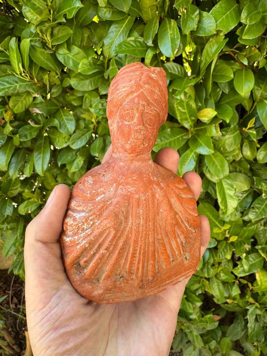 Artefact – Antiquité – Protomé Féminine Votive en Terre Cuite – Monde Grec – Archéologie-photo-1