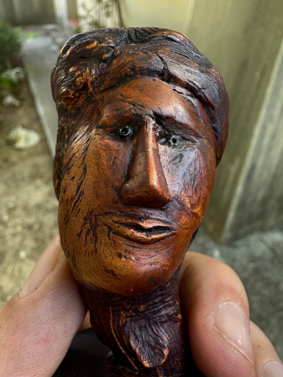 Sculpture - Visage, Buste féminin populaire sculpté dans une loupe de bois – Art populaire-photo-4