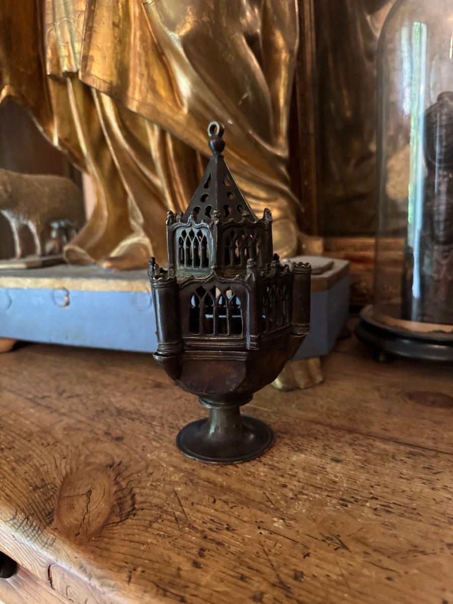  Mus&eacute;e &ndash; Orf&egrave;vrerie m&eacute;di&eacute;vale &ndash; Encensoir gothique en bronze &ndash; Haute &Eacute;poque-photo-2