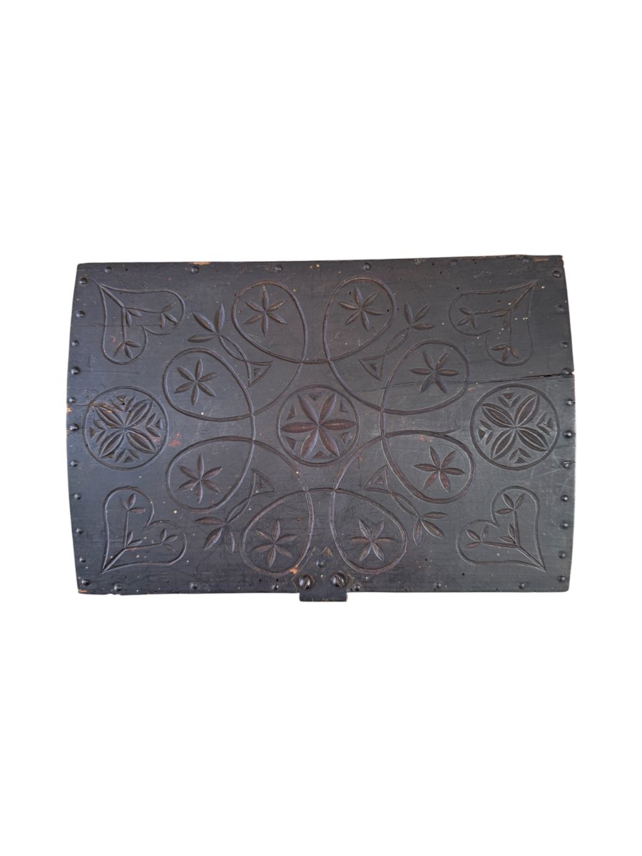 Chest – Lace-maker’s Box With Carved Design – Folk Art – Love Box