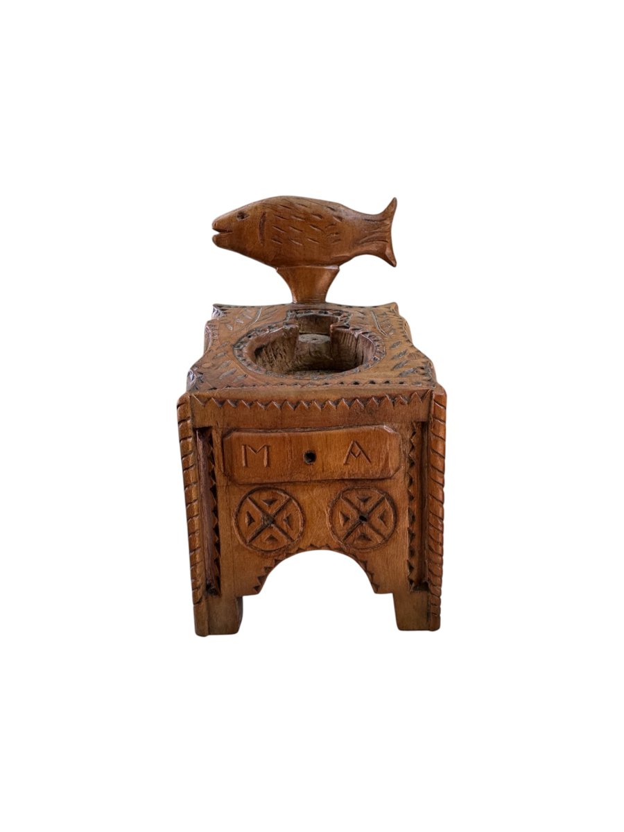 Musée - Porte-montre au poisson sculpté – La passion de la truite – Art populaire - Pêche