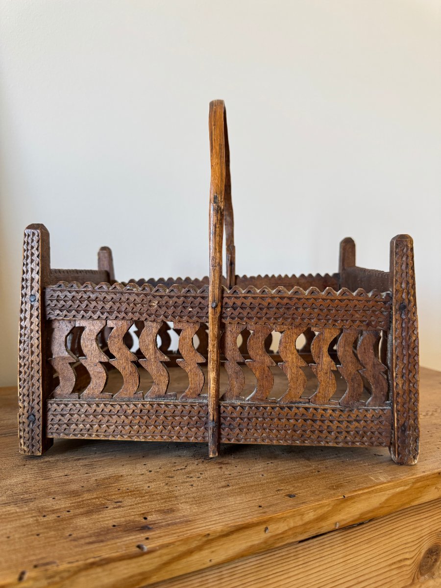 Musée – Exceptionnel petit panier en bois sculpté au couteau et ajouré – Art populaire - Panier-photo-2