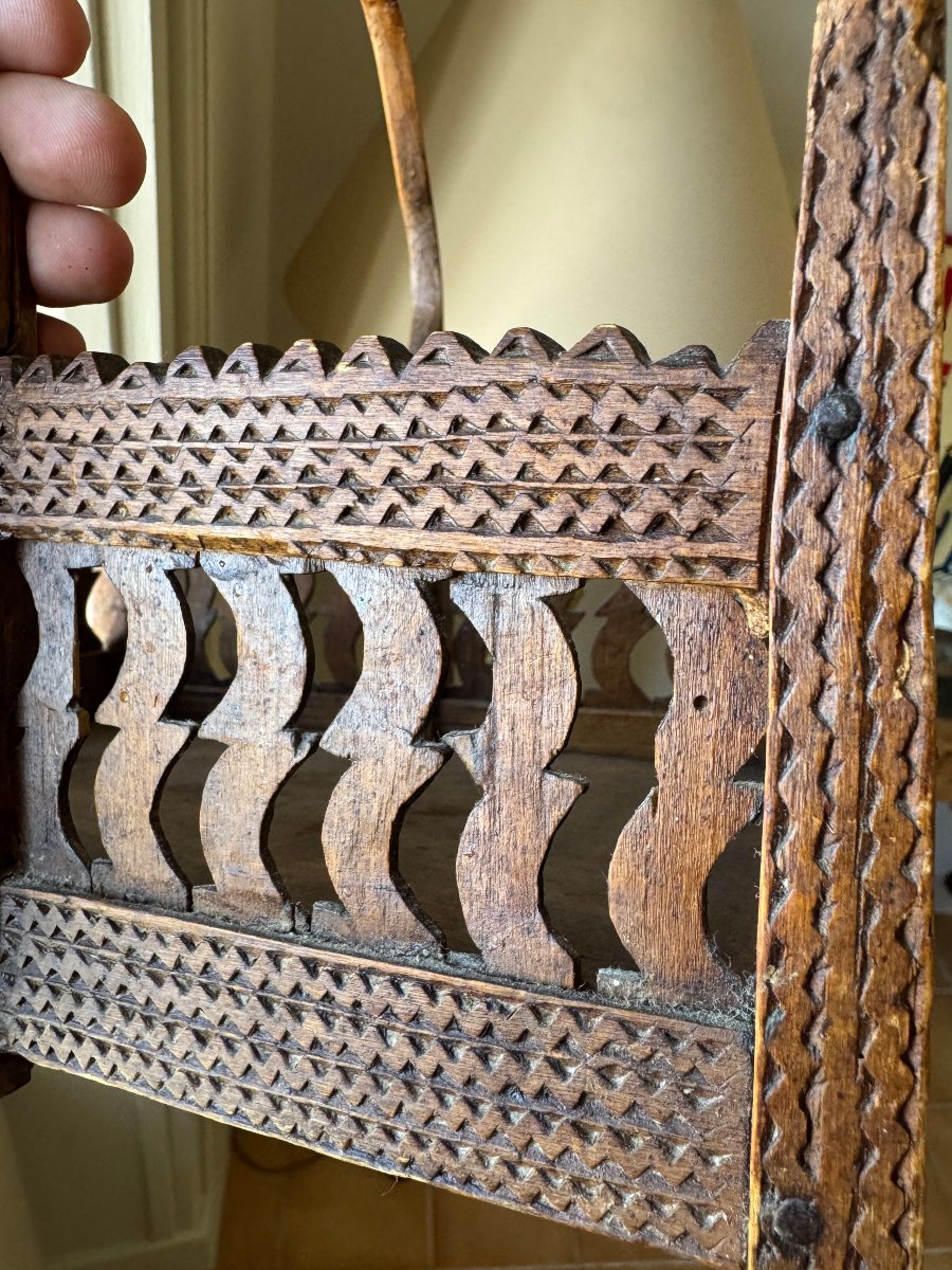 Musée – Exceptionnel petit panier en bois sculpté au couteau et ajouré – Art populaire - Panier-photo-3