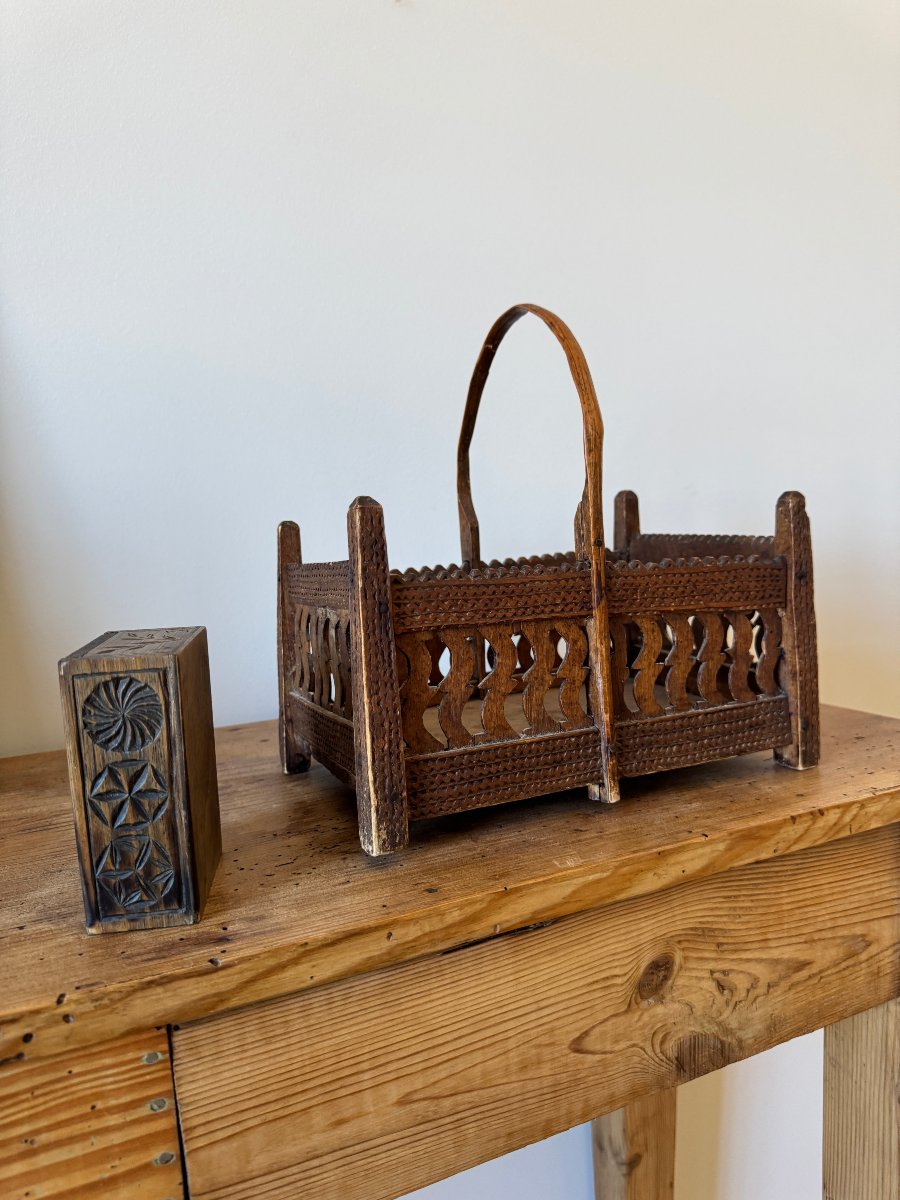 Musée – Exceptionnel petit panier en bois sculpté au couteau et ajouré – Art populaire - Panier-photo-4