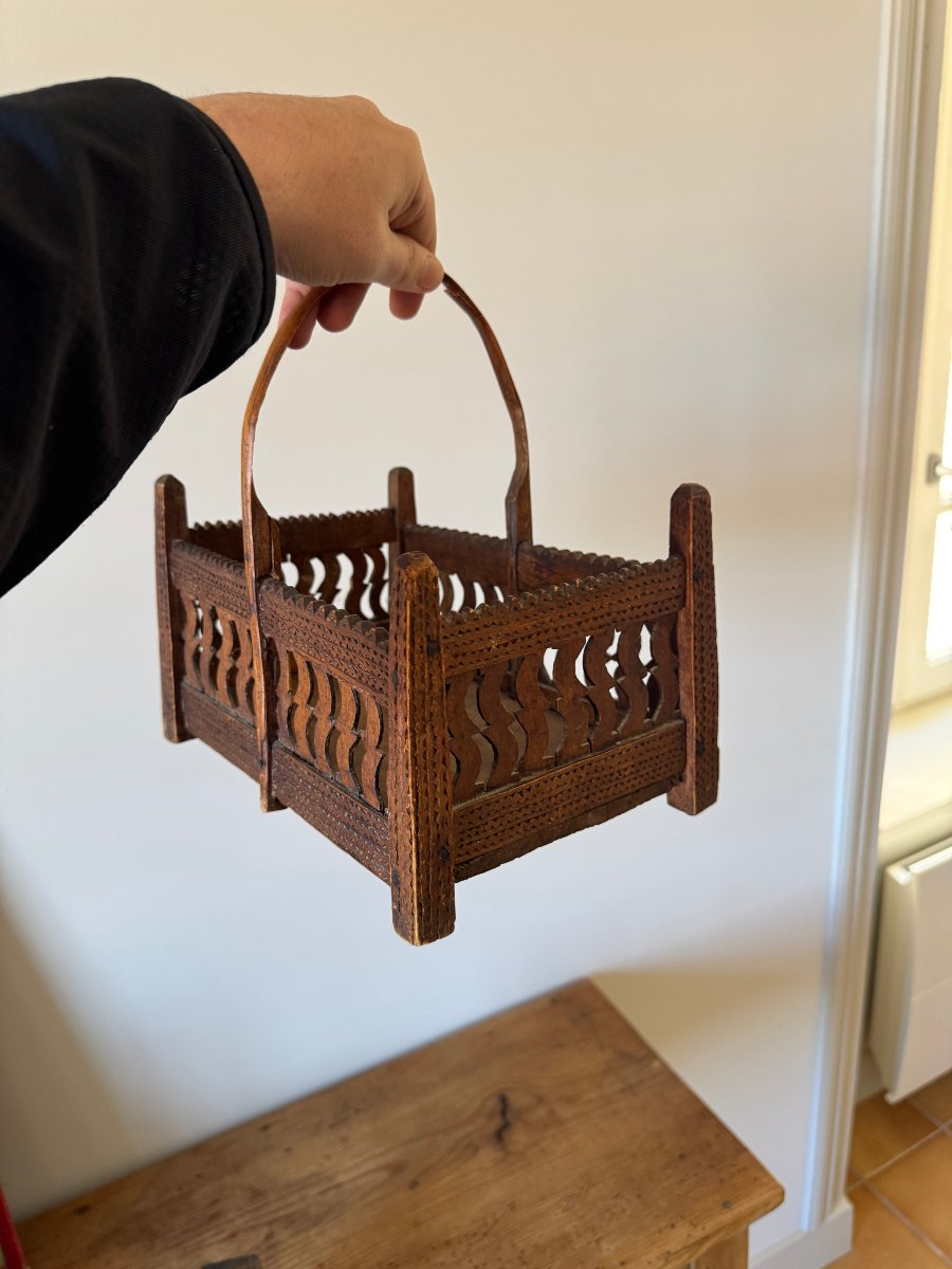 Musée – Exceptionnel petit panier en bois sculpté au couteau et ajouré – Art populaire - Panier-photo-6