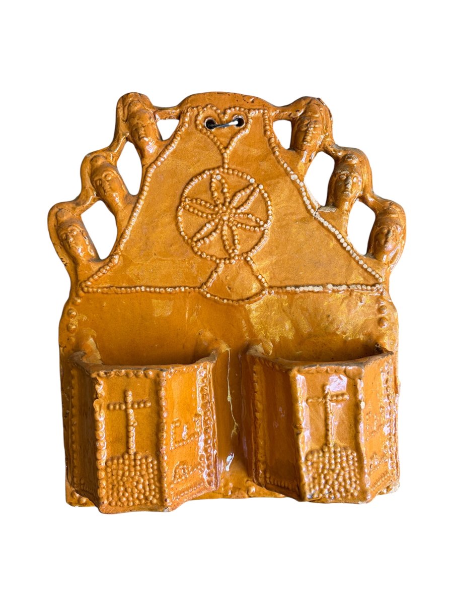 Musée – Porte-cuillères aux six têtes de Marianne – Terre vernissée – Art populaire – Drôme