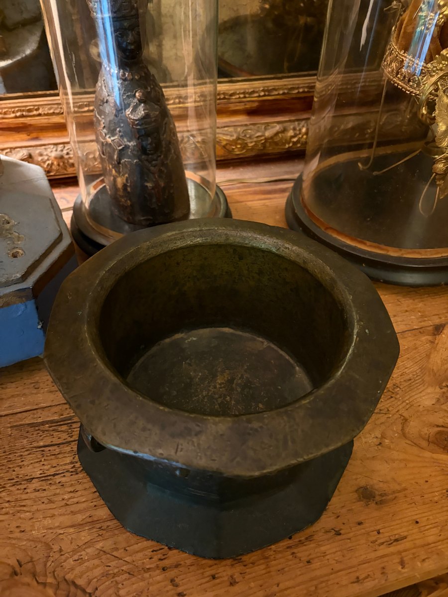 Museum - Decagonal Bronze Mortar – Medieval Islamic Art – Persia – High Period-photo-4