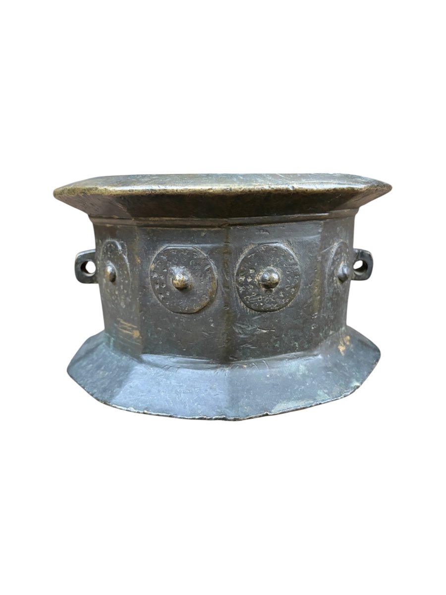 Museum - Decagonal Bronze Mortar – Medieval Islamic Art – Persia – High Period