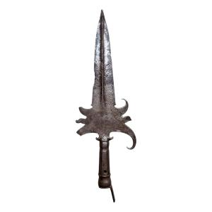 Halberd – Chiseled Halberd Iron With Heraldic Coat Of Arms Decoration - France - Late Period 