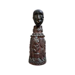 Mus&eacute;e - Tabati&egrave;re flacon &ndash; Tabati&egrave;re anthropomorphe, yeux en sulfure &ndash;Secouette - Art populaire