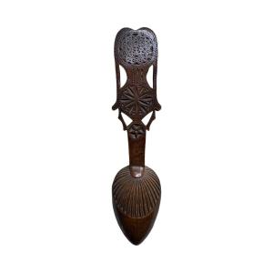 Museum – Heart-shaped Ceremonial Spoon – Carved Wood – Folk Art – Brittany