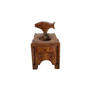 Musée - Porte-montre au poisson sculpté – La passion de la truite – Art populaire - Pêche