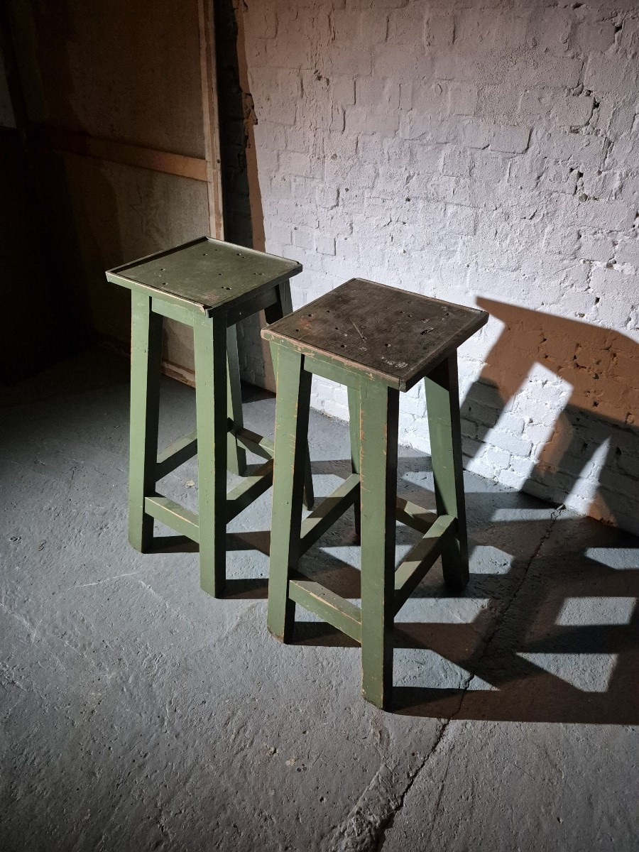 Anciens sellettes de chantier naval