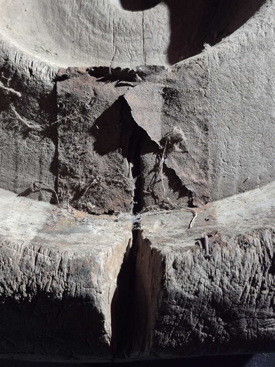 Old Industrial Wooden Grinder-photo-2