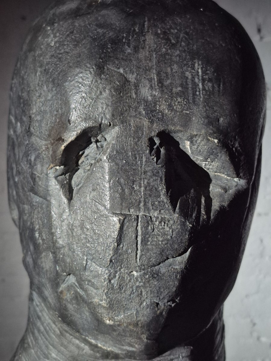 Abstract Sculpture Of A Head-photo-3