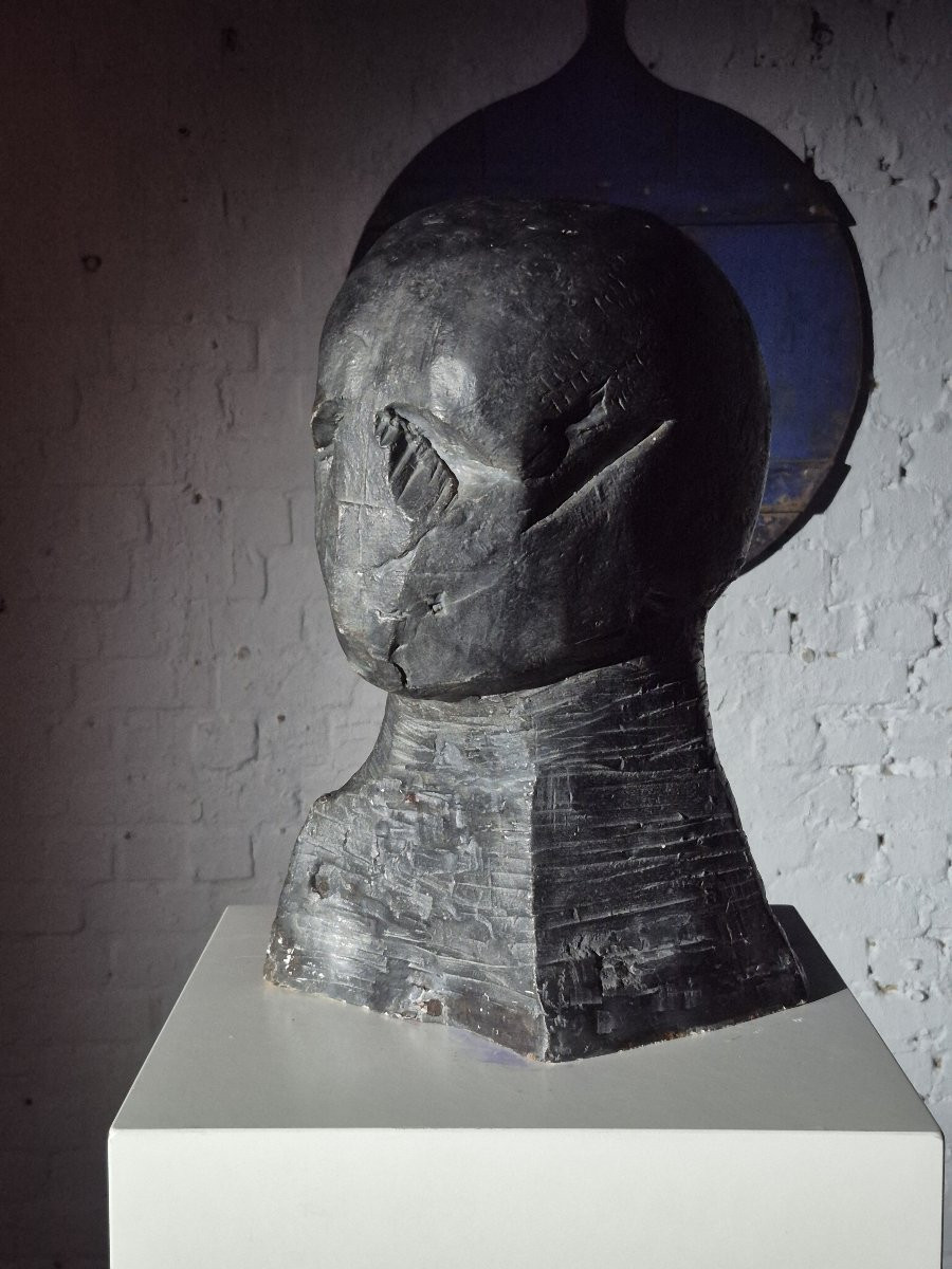 Abstract Sculpture Of A Head-photo-4