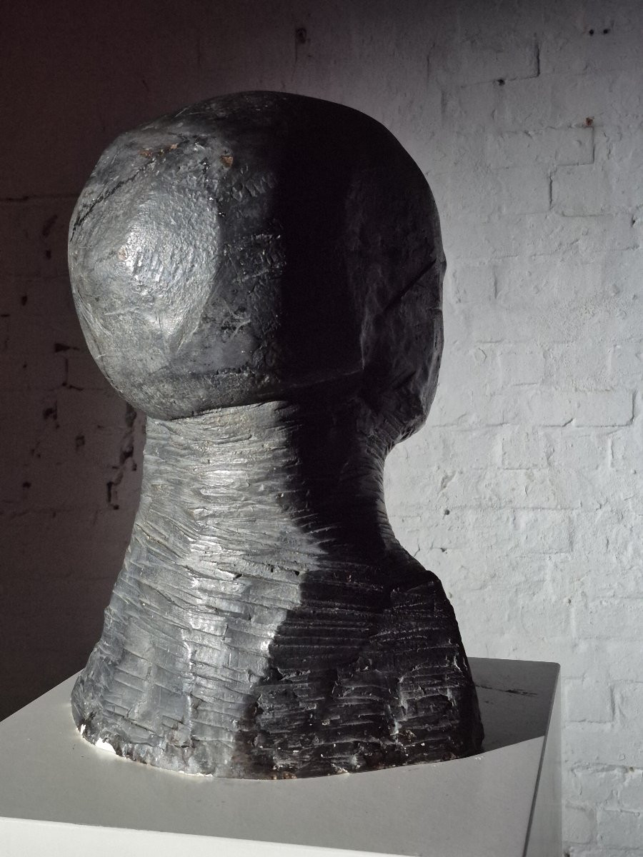 Abstract Sculpture Of A Head-photo-5