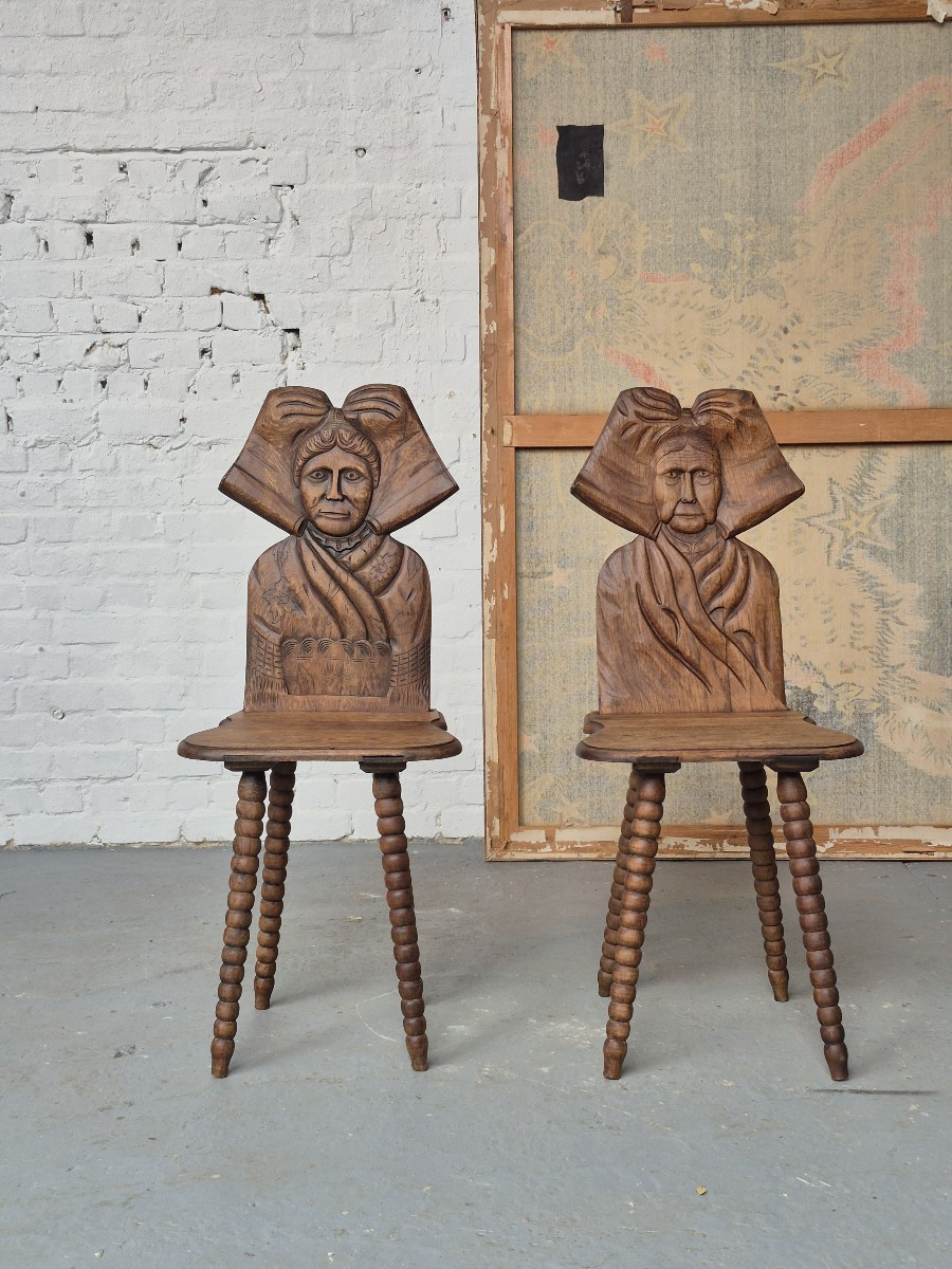 Chaises d’art populaire du XIXe siècle