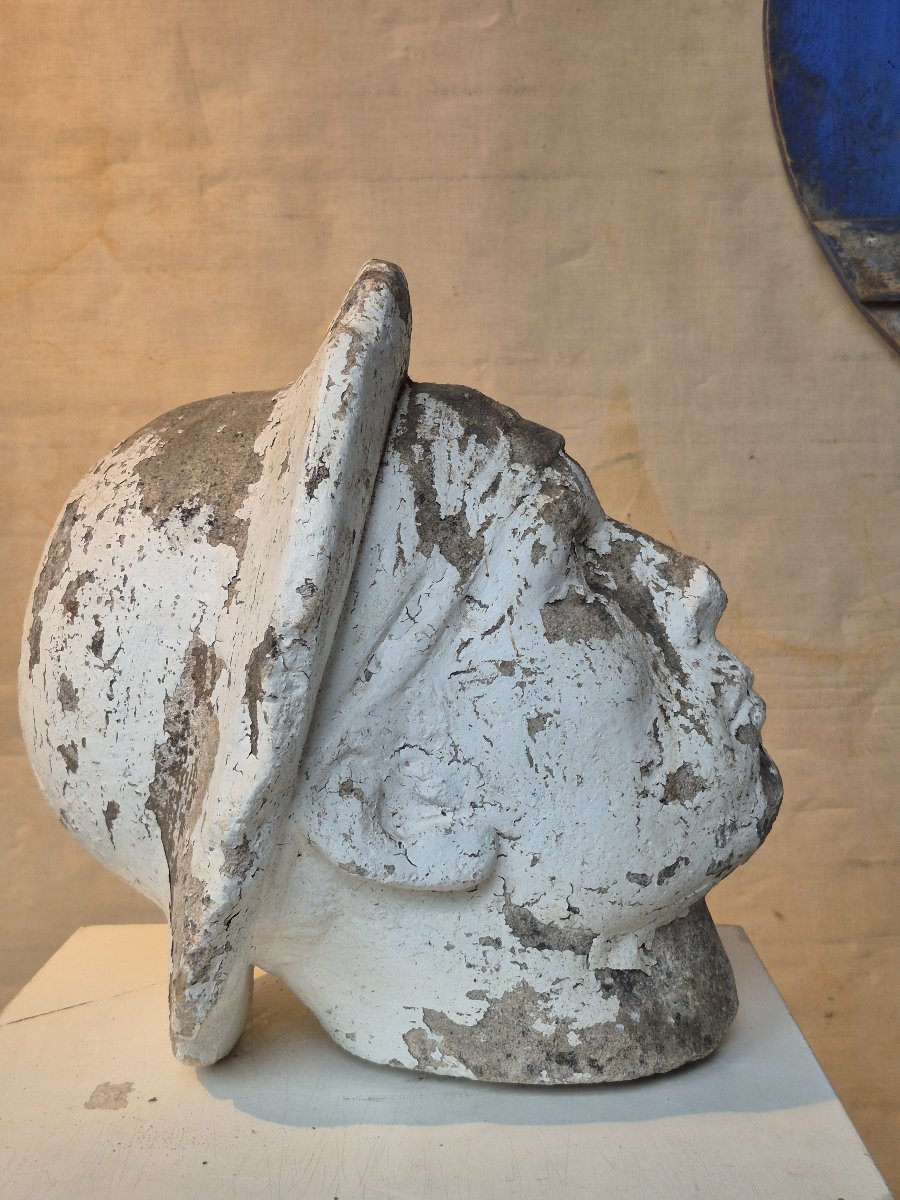 Ancienne sculpture d' une tête de mineur