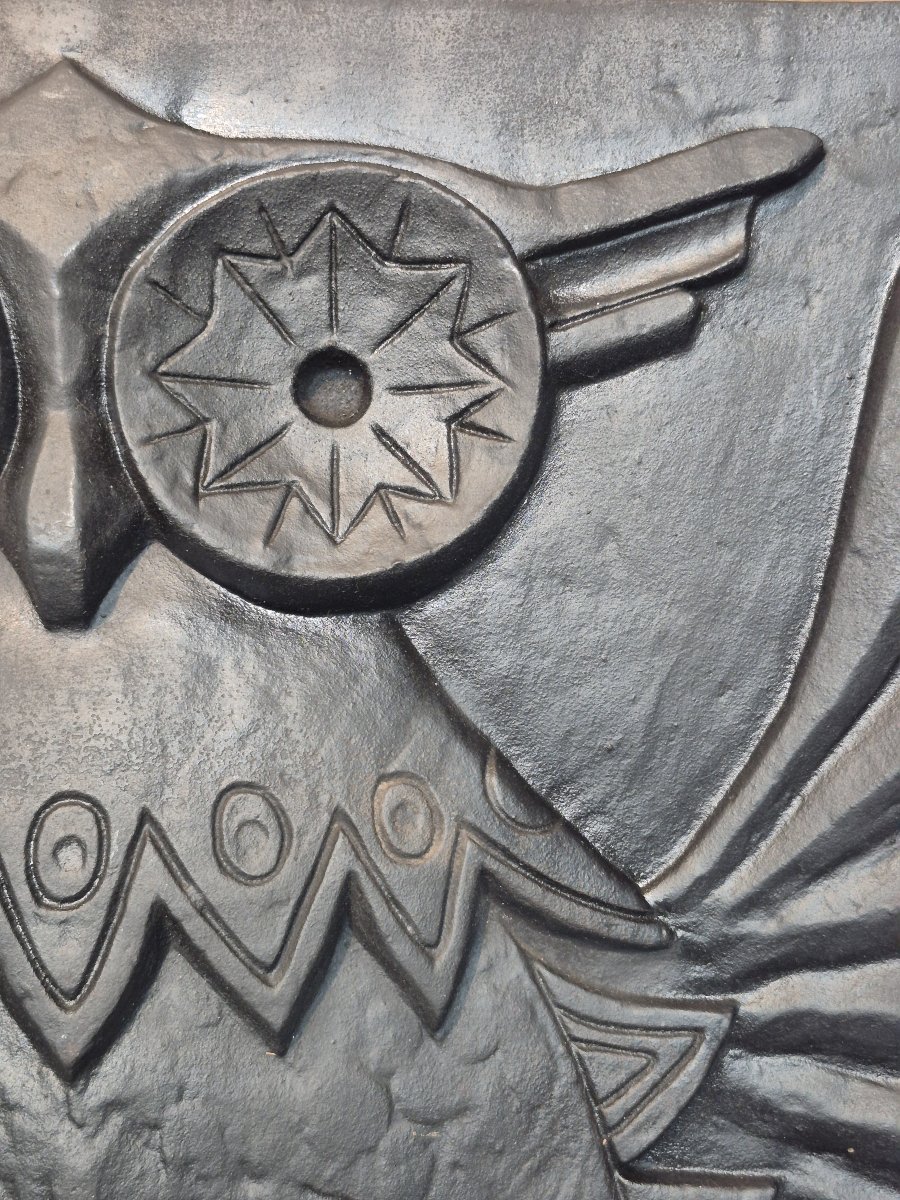 Modernist Sculptural 'owl' Fireback-photo-3