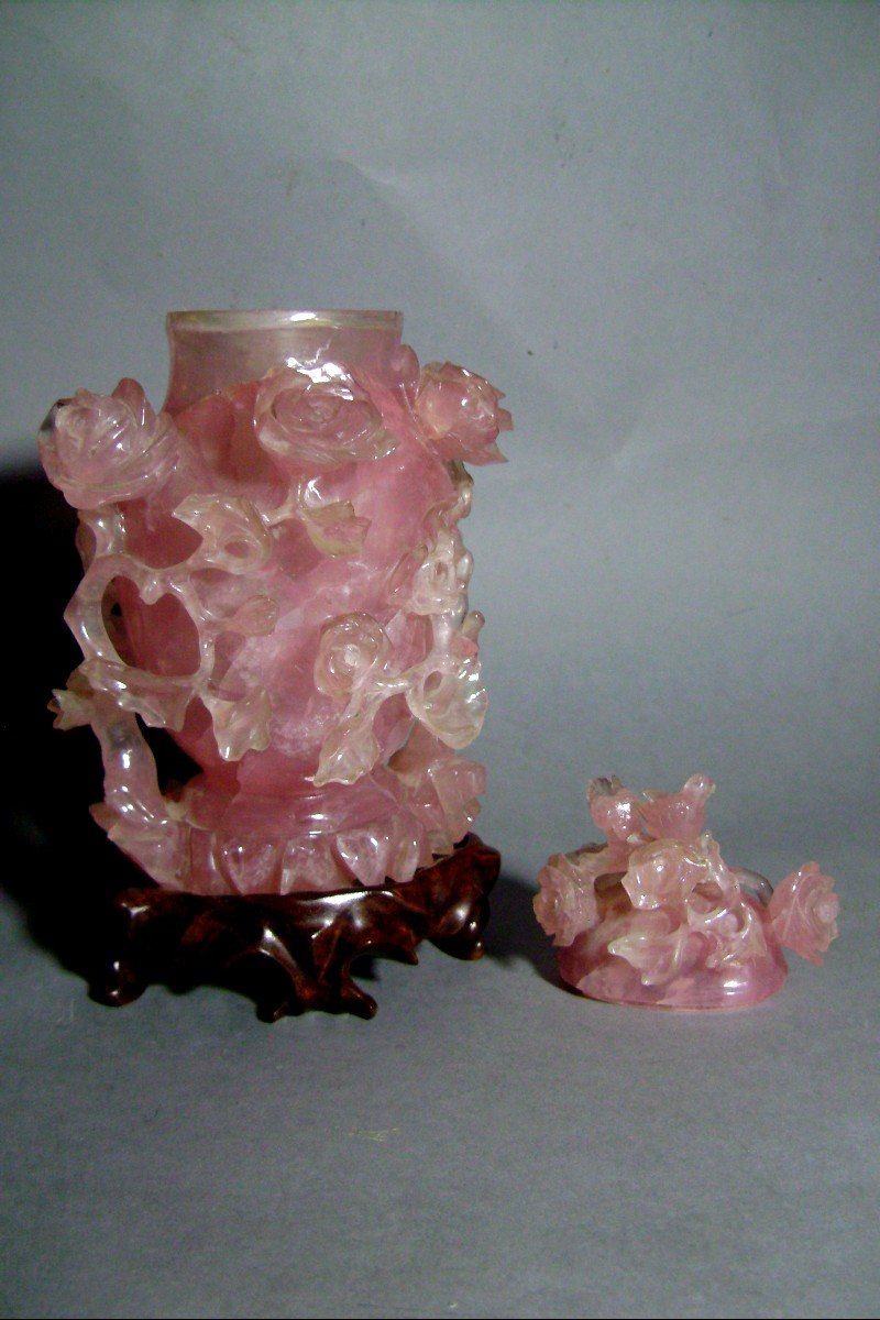 Vase couvert en quartz rose. Chine début XXème.-photo-1
