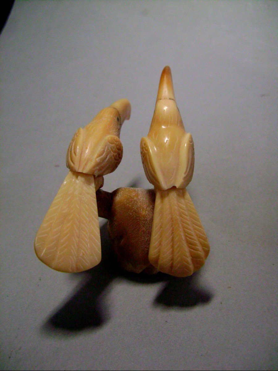 Trois sculptures en Noix de corozo, ivoire  végétal.-photo-3