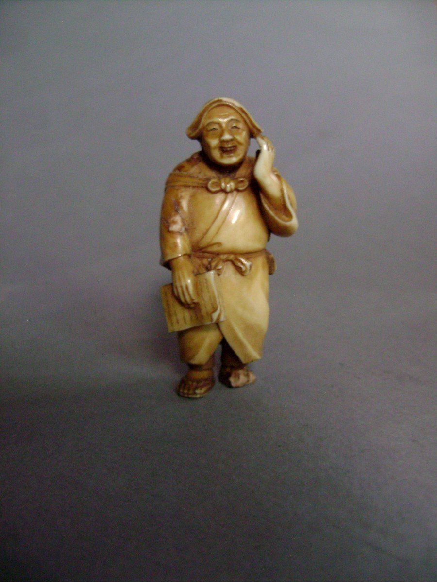 Netsuke In Ivory. Street Scene. Crier. Japan Meiji Period (1868-1912)
