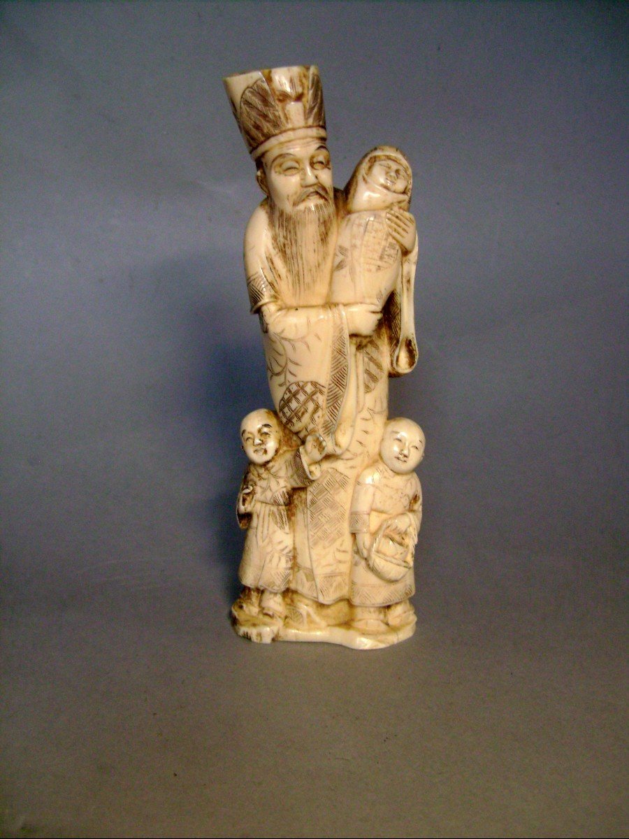 Okimono In Ivory. Character Of The Tao. Japan Meiji Period (1868-1912)