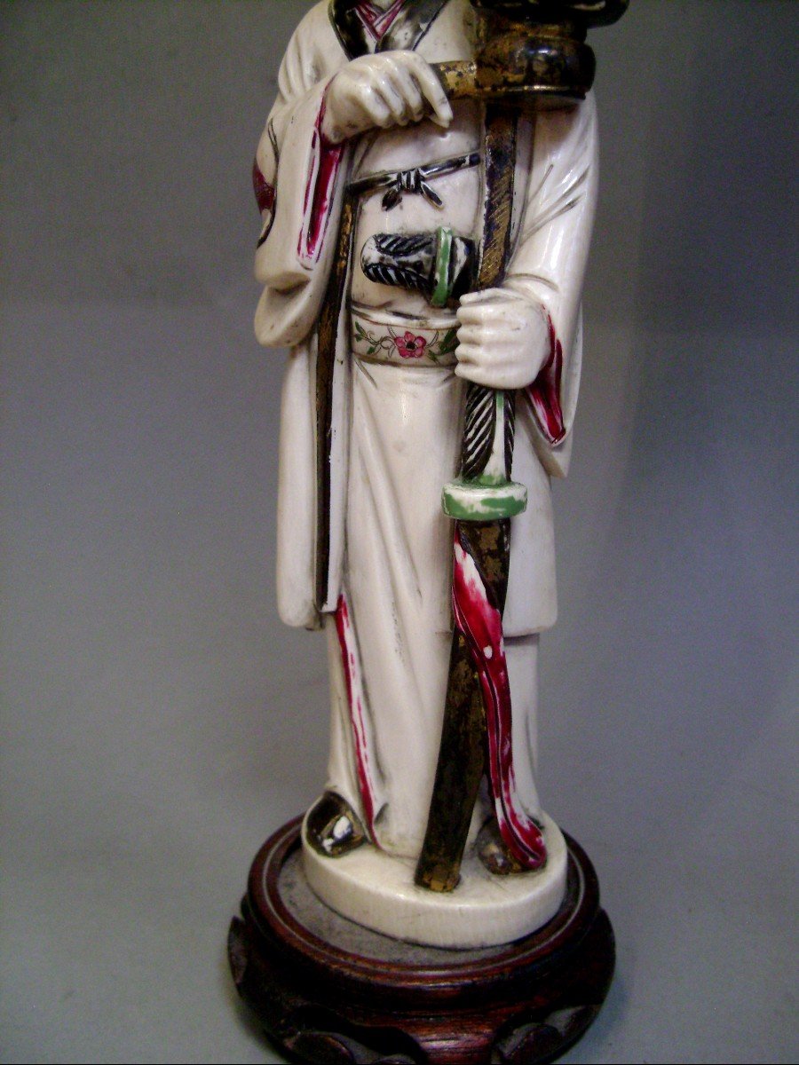 Okimono en ivoire. Samouraï à la lanterne. Japon époque Meiji (1868-1912 )-photo-4
