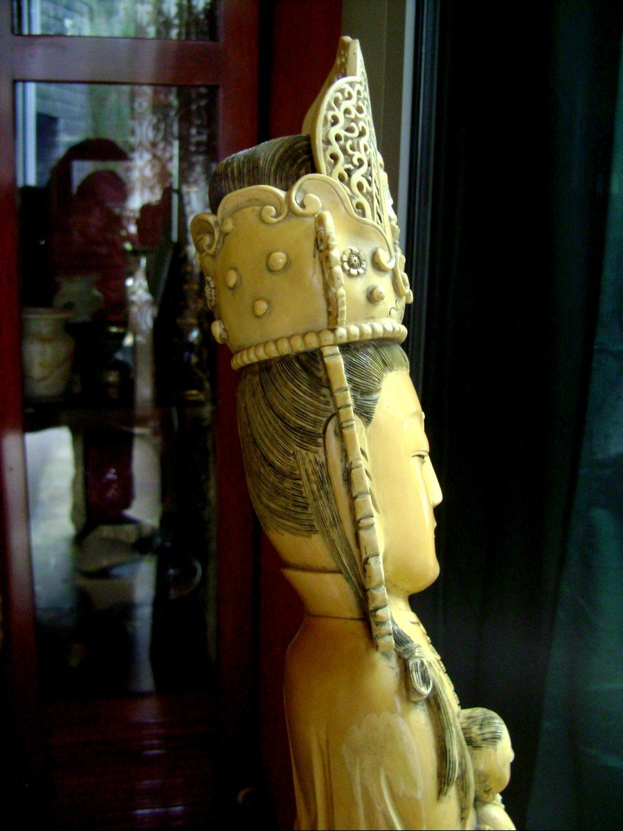 Large Ivory Gwan-yin. China 1920-30.-photo-7