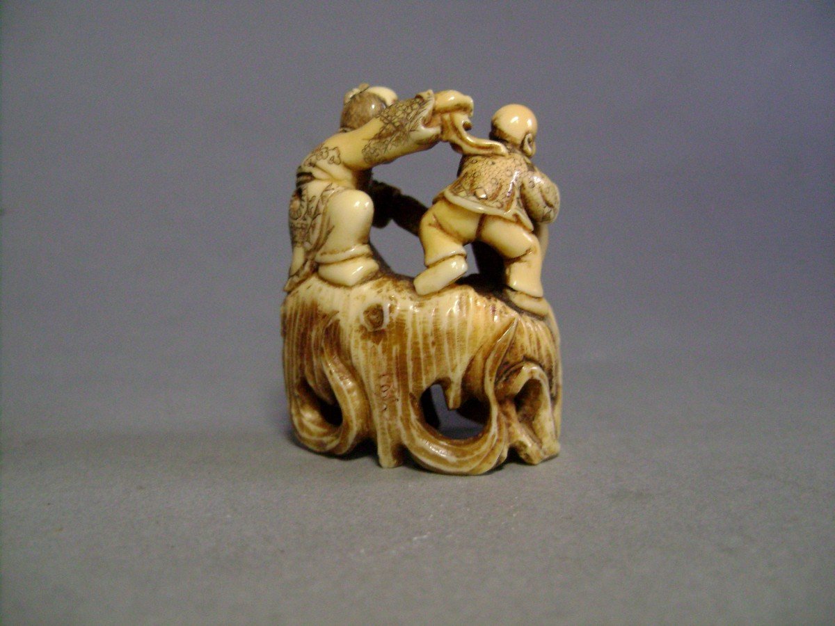 Netsuke In Ivory. The Craftsman With The Nö Mask. Japan Meiji Period (1868-1912)-photo-1