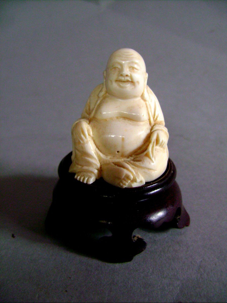 Okimono In Ivory. Seated Buddha. China 1930-40-photo-2