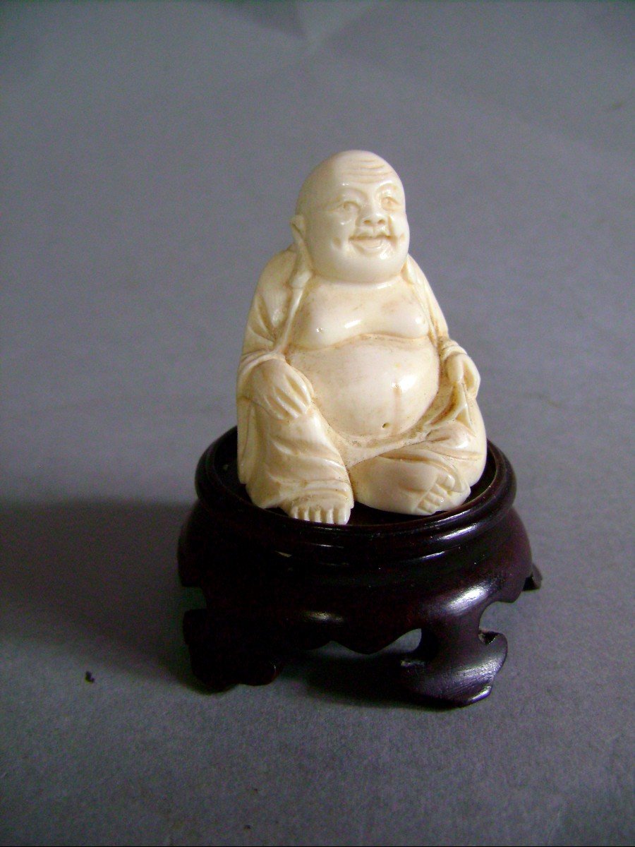 Okimono In Ivory. Seated Buddha. China 1930-40