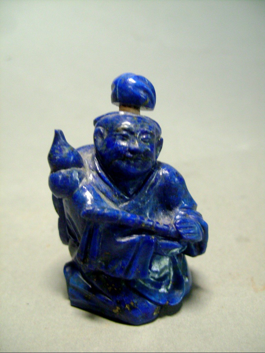 Lapis Lazuli Snuffbox. The Child Musician. China 20th Century.-photo-2