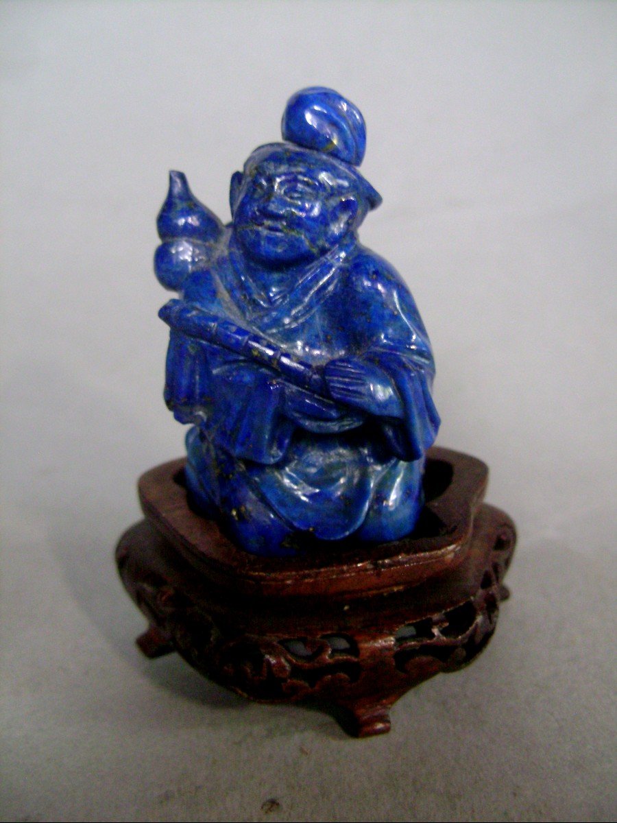 Tabatière en lapis lazuli. l'Enfant musicien. Chine XXème.