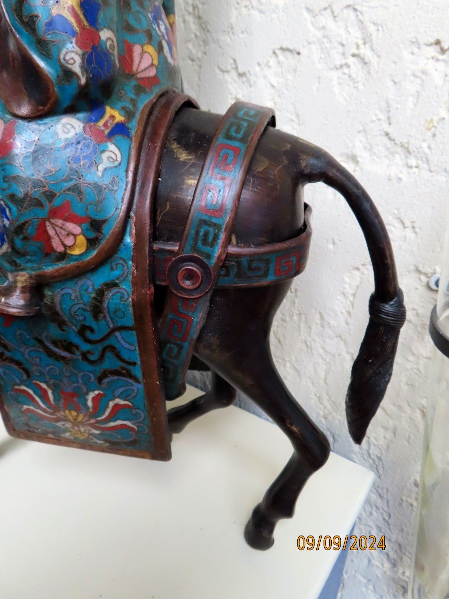 Imposant Okimono. Bronze, Cloisonné, Toba sur sa mule.  Japon époque Meiji (1868-1912 )-photo-6