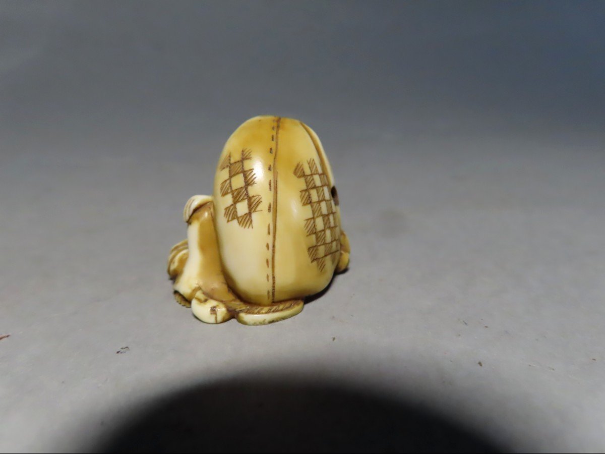 Ivory Netsuke. Hotei And His Bag Of Riches. Japan, Meiji Period (1868-1912)-photo-3
