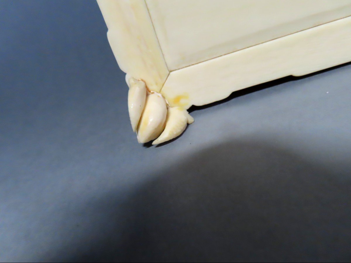 Ivory Okimono. Box, Canton, 1920-30.-photo-3