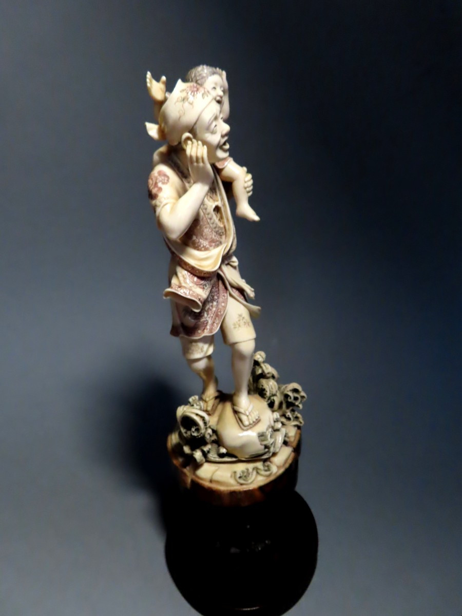 Mammoth Ivory Okimono. Fisherman Surprised By The Waves. Japan Taisho Period (1912-1928)-photo-2