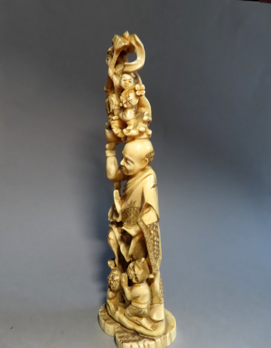 Okimono en ivoire. Le Sage, Benten et les Oni. Japon époque Meiji (1868-1912 )-photo-2