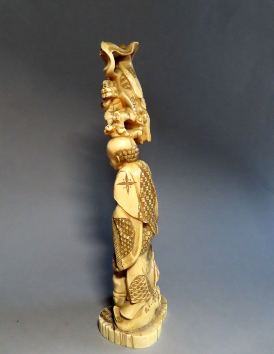 Okimono en ivoire. Le Sage, Benten et les Oni. Japon époque Meiji (1868-1912 )-photo-3