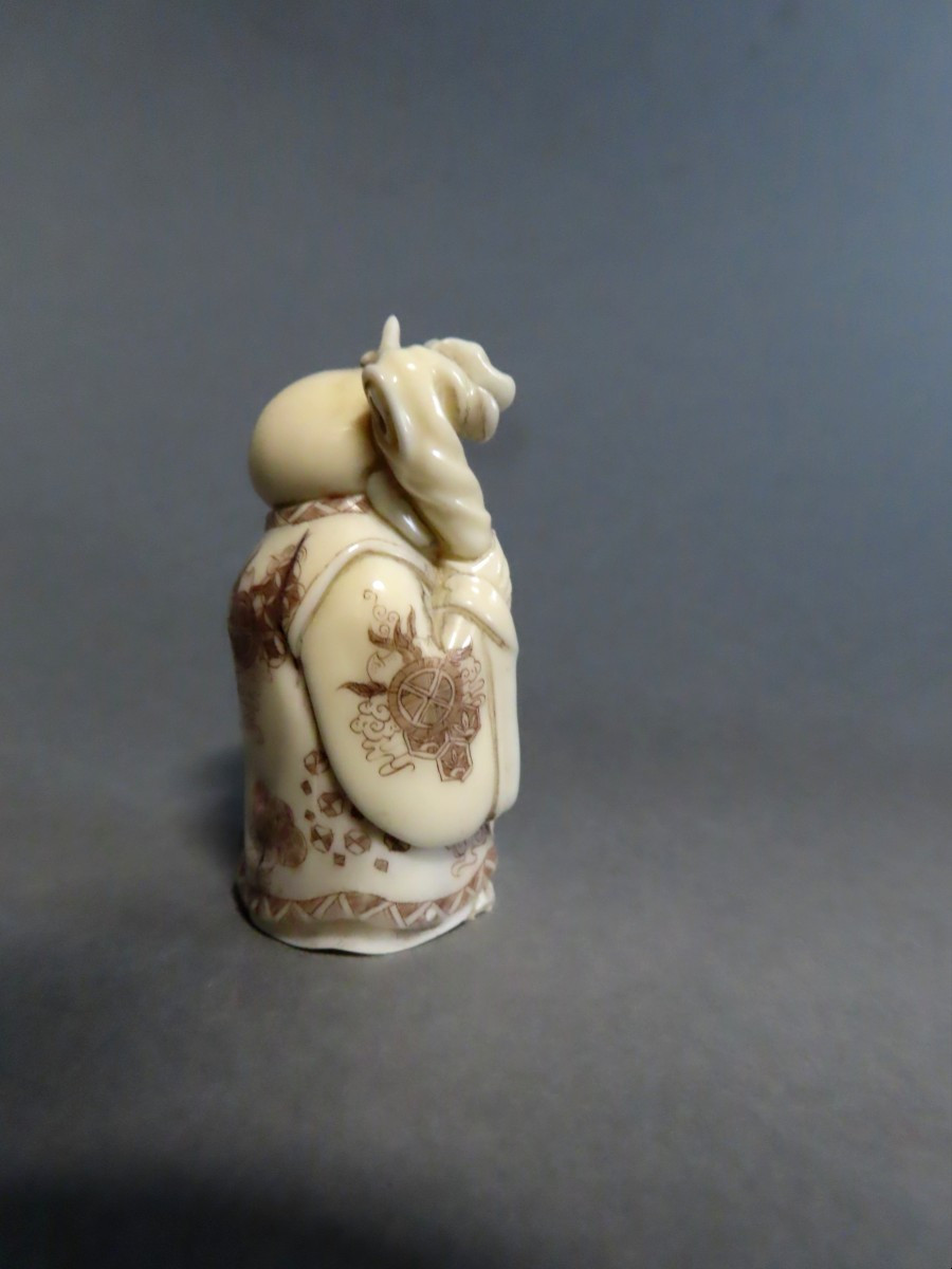 Hidden Erotic Okimono. Japan, Showa Period (1926-1989)-photo-4