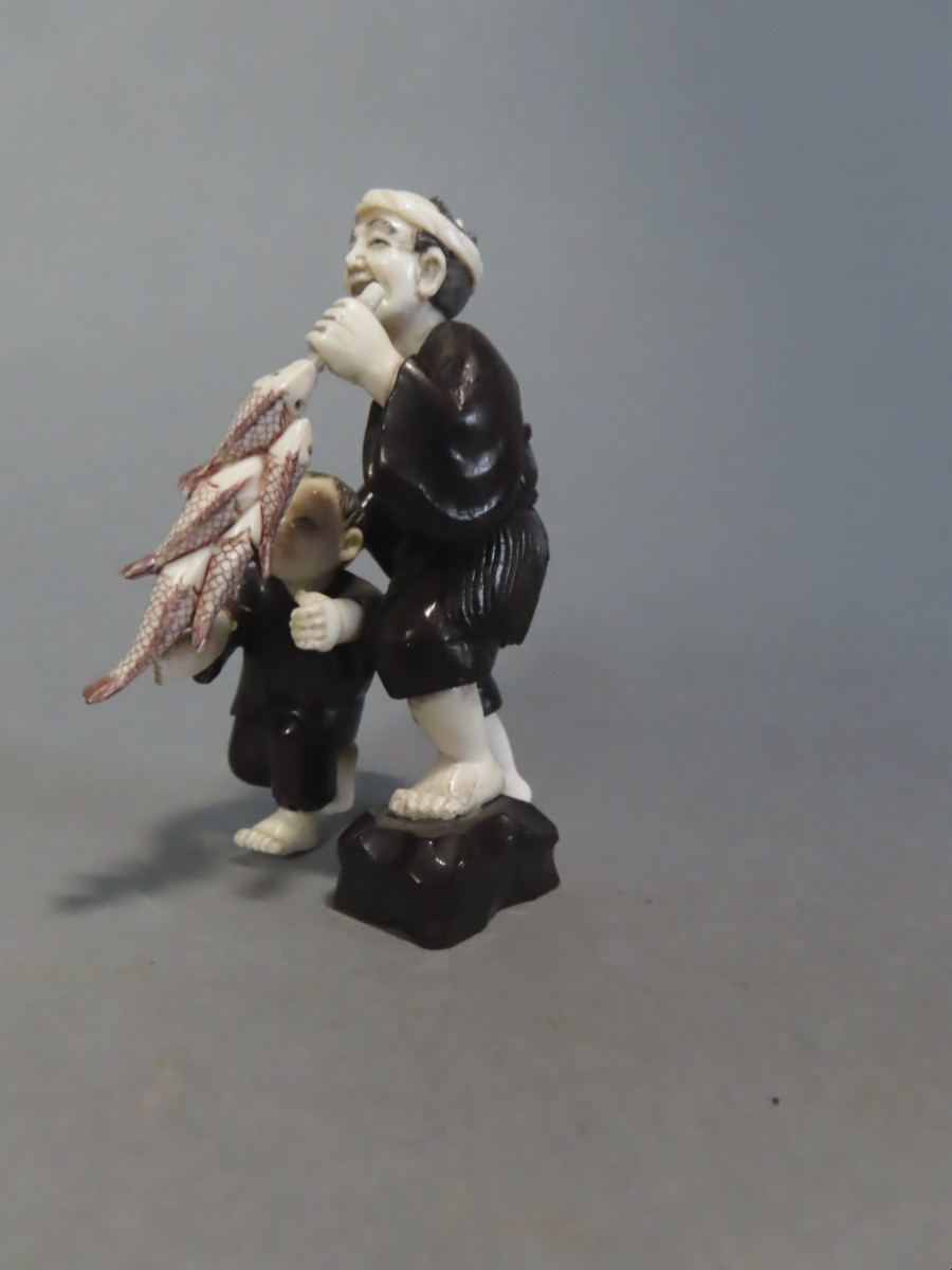 Wood And Ivory Okimono. The Fisherman. Japan Taisho Era (1912-1928)-photo-3
