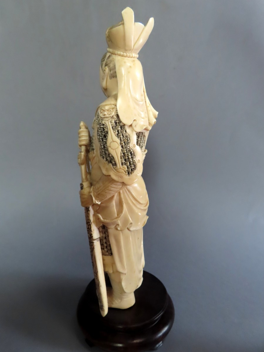 Ivory Okimono. Great Warrior. China 1920-30.-photo-3