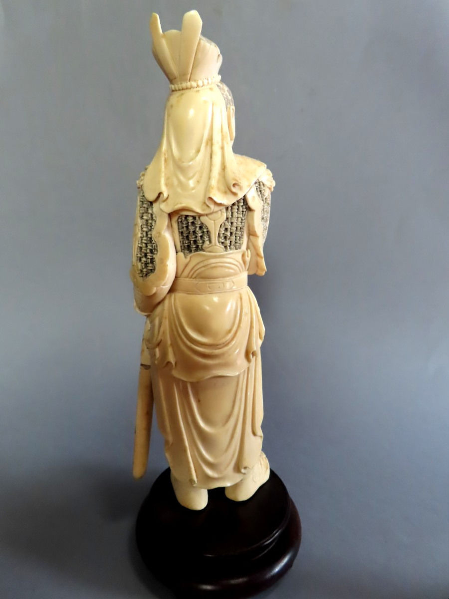 Ivory Okimono. Great Warrior. China 1920-30.-photo-4