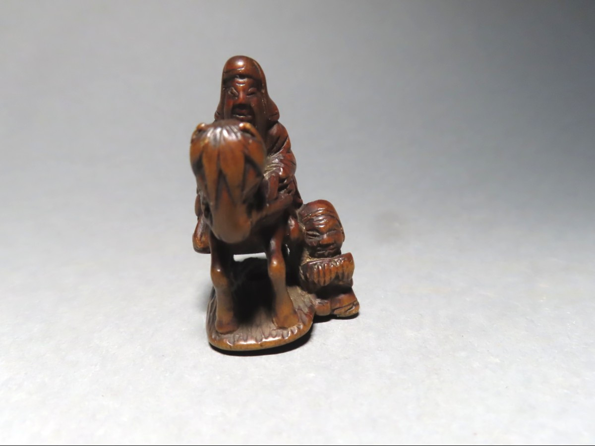 Netsuke en bois. Choryo et Kasekiko. Signé Yuichi, Japon époque Meiji (1868-21912 )-photo-2