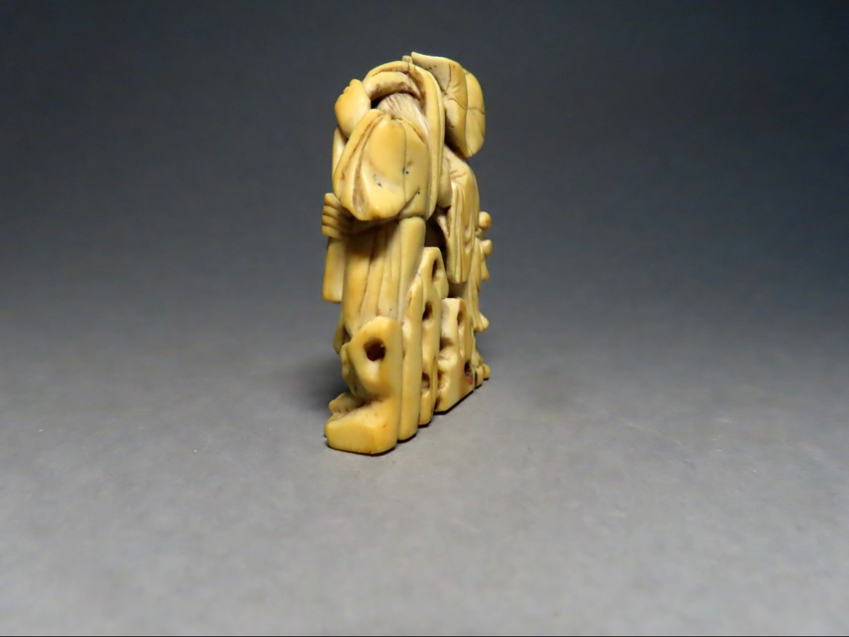 Ivory Netsuke. Lotus Flower Karako. Japan, Late Edo - Early Meiji.-photo-3