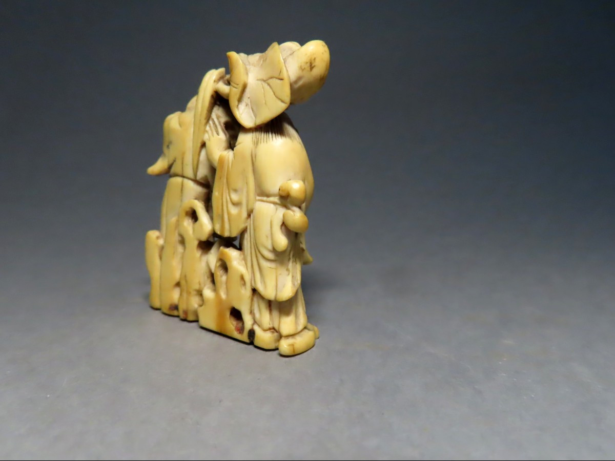 Ivory Netsuke. Lotus Flower Karako. Japan, Late Edo - Early Meiji.-photo-1