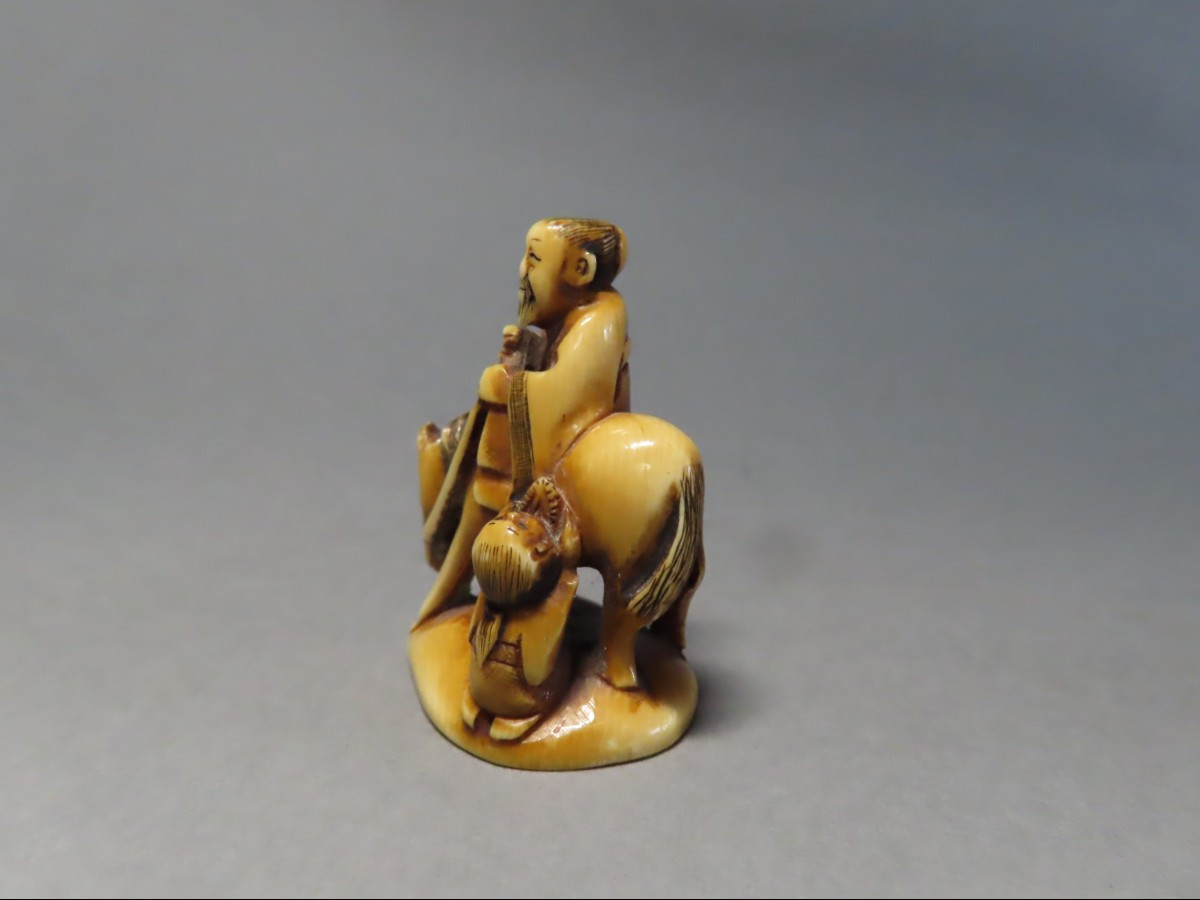Netsuke en ivoire. La légende de Choryo et Kosekiko.  Signé Masayuki, Japon époque Meiji -photo-2